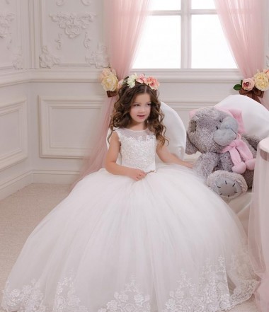 Wholesale Ivory Ball Gown Bateau Neck Chapel Train Sleeveless Flower Girl Dress