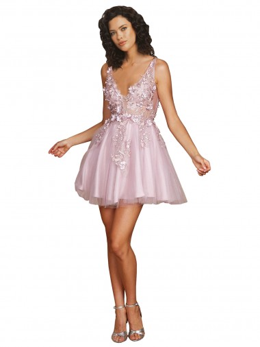 Wholesale Sleeveless V-Neckline Short Cocktail Dress with Embellished Lace Appliques